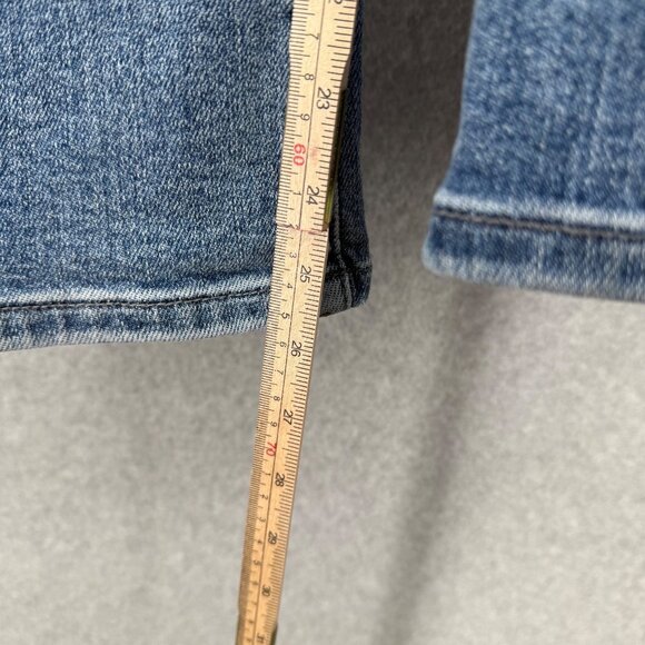 Judy Blue Mid Rise Demi Crop Bootcut Jeans Size 15/32 Medium Wash Stretch Casual - Picture 14 of 14